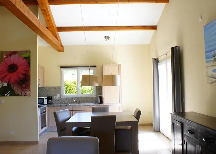 Сasa de vacaciones In Near Golf Course